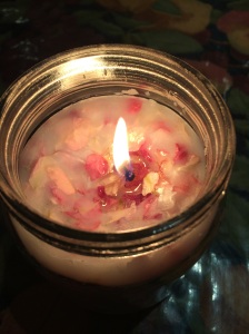 The finished fragrant candle